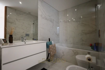 Moradia T3 para Venda em Grijó e Sermonde