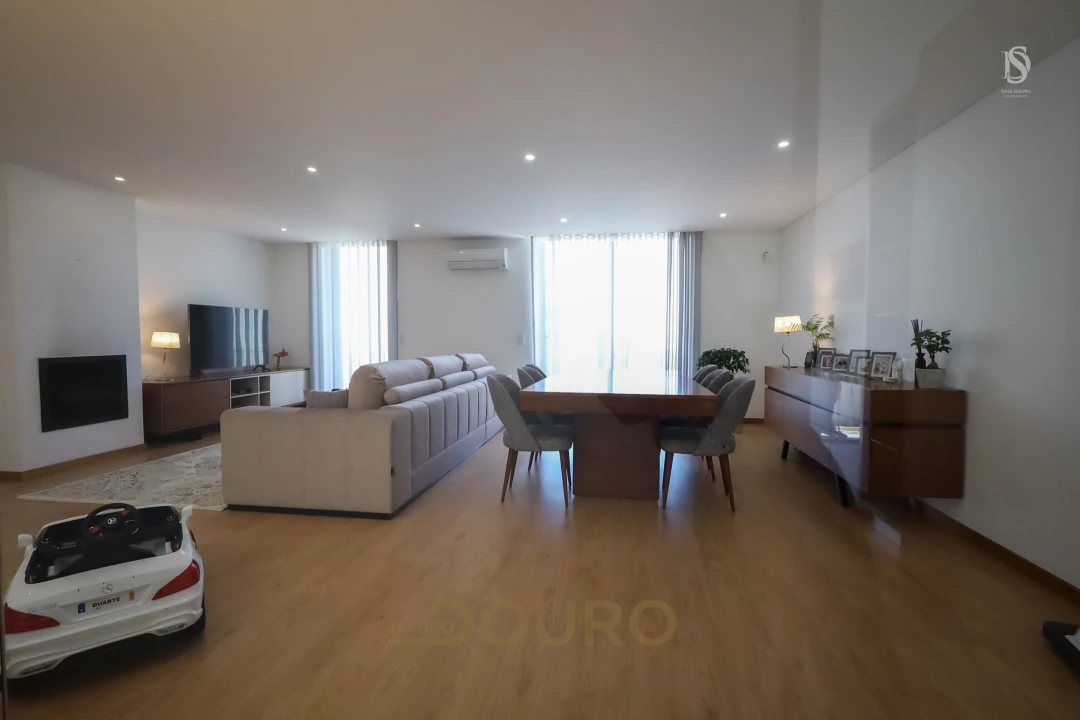 Moradia T3 para Venda em Grijó e Sermonde Foto 8