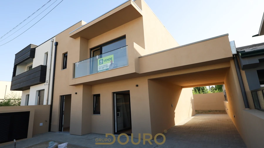 Moradia T3 para Venda em Vila Nova da Telha