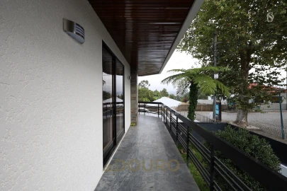 Moradia T3 para Venda em Pedroso e Seixezelo