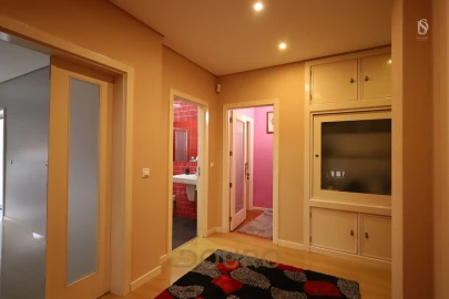 Moradia T3 para Venda em Pedroso e Seixezelo