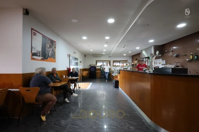 Moradia T3 para Venda em Pedroso e Seixezelo