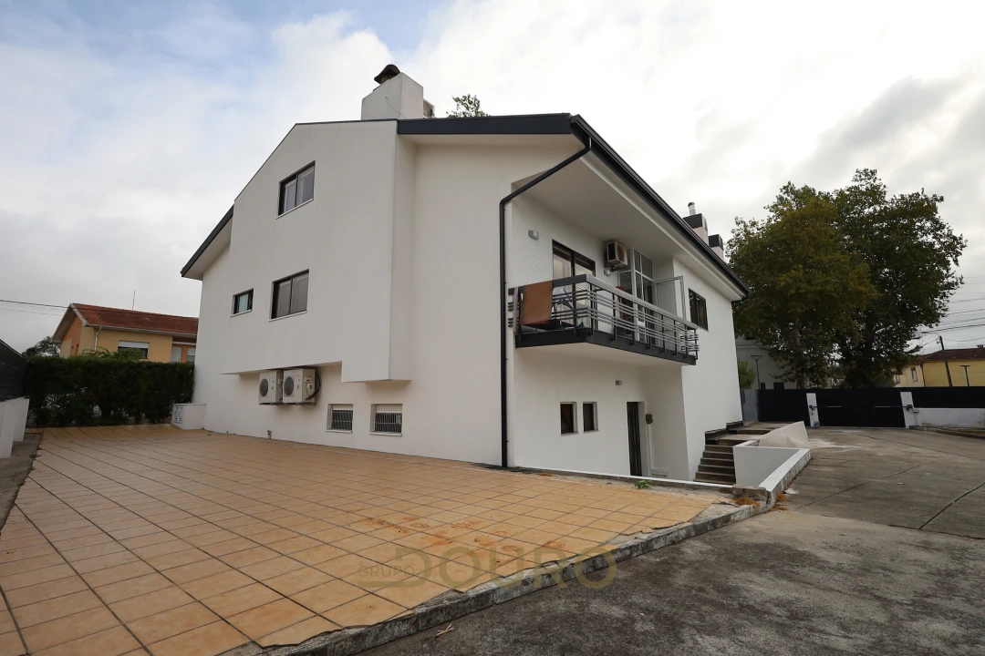 Moradia T3 para Venda em Pedroso e Seixezelo Foto 14