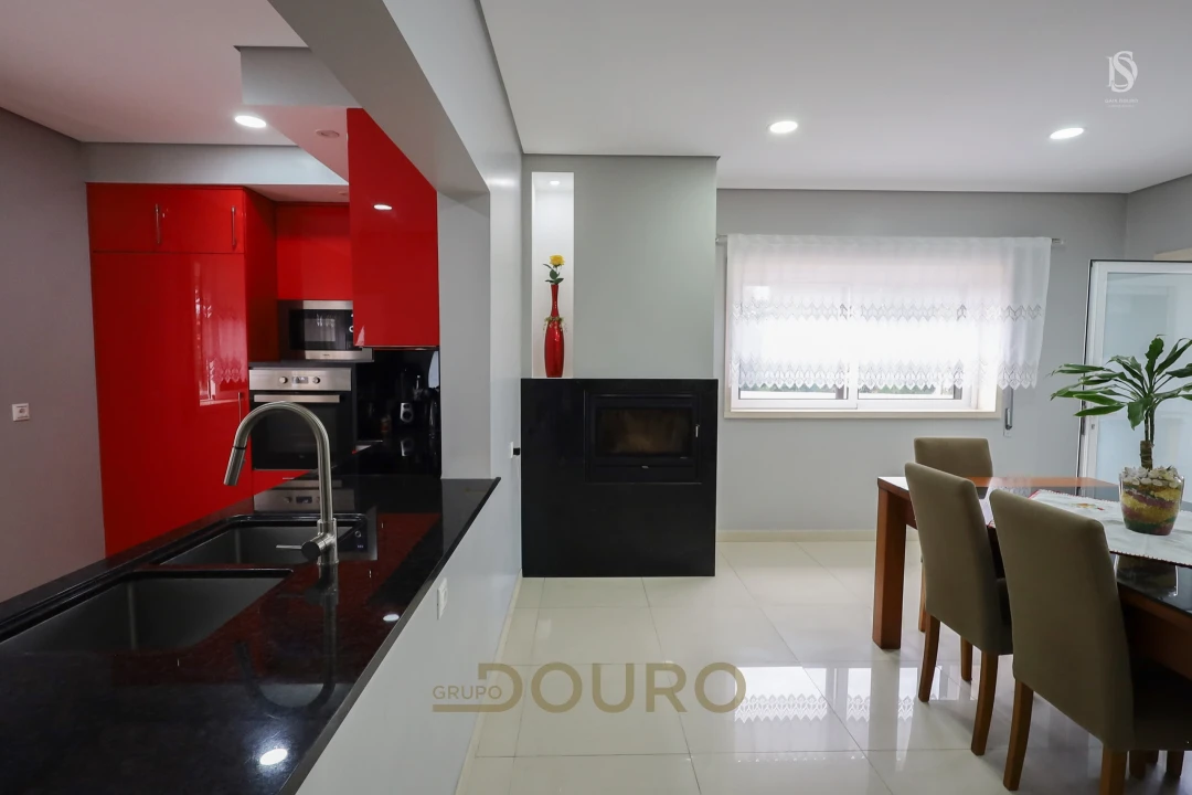 Moradia T3 para Venda em Pedroso e Seixezelo Foto 3