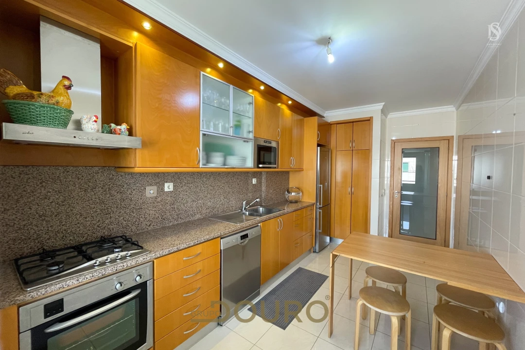 Apartamento T2 para Venda em Rio Tinto Foto 1