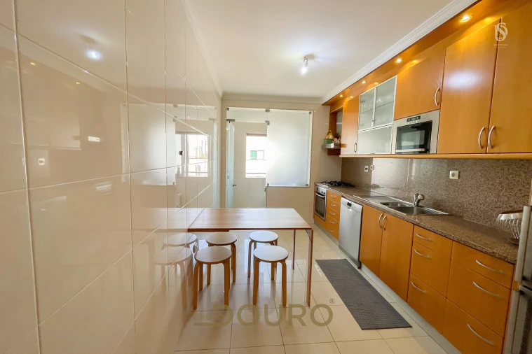 Apartamento T2 para Venda em Rio Tinto Foto 12