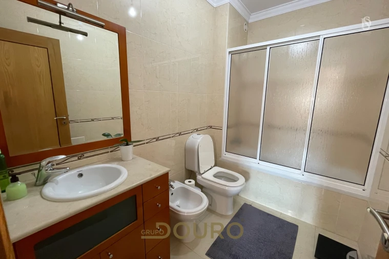Apartamento T2 para Venda em Rio Tinto Foto 6
