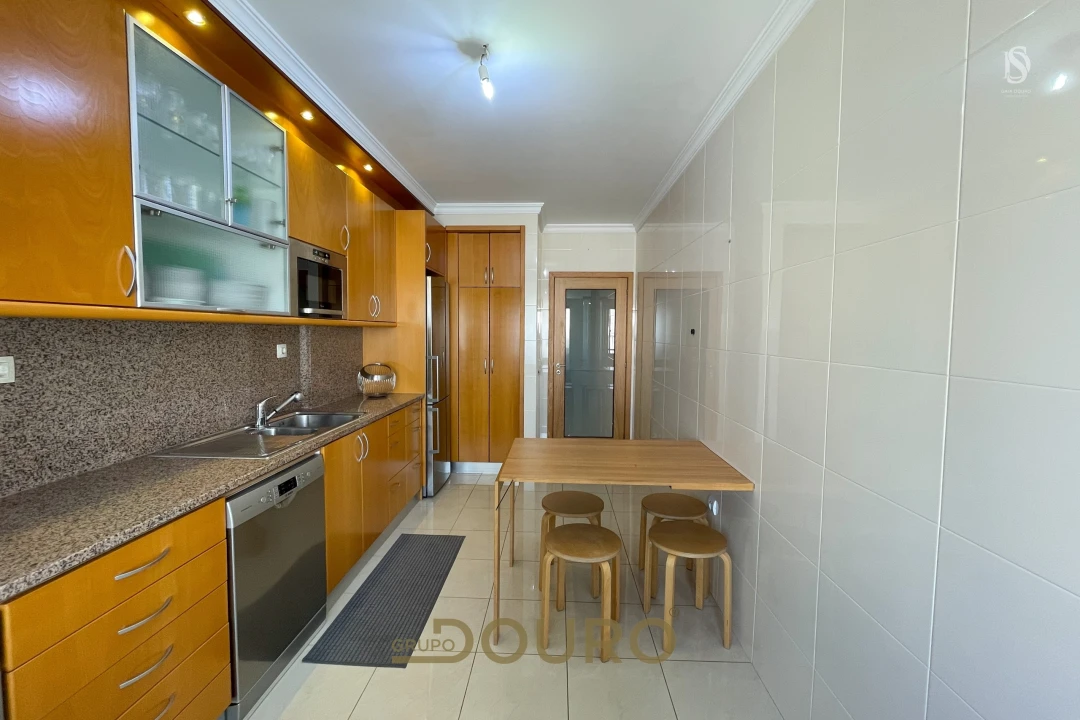 Apartamento T2 para Venda em Rio Tinto Foto 11
