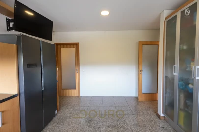 Moradia T4 para Venda em Grijó e Sermonde