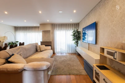 Moradia T4 para Venda em Grijó e Sermonde