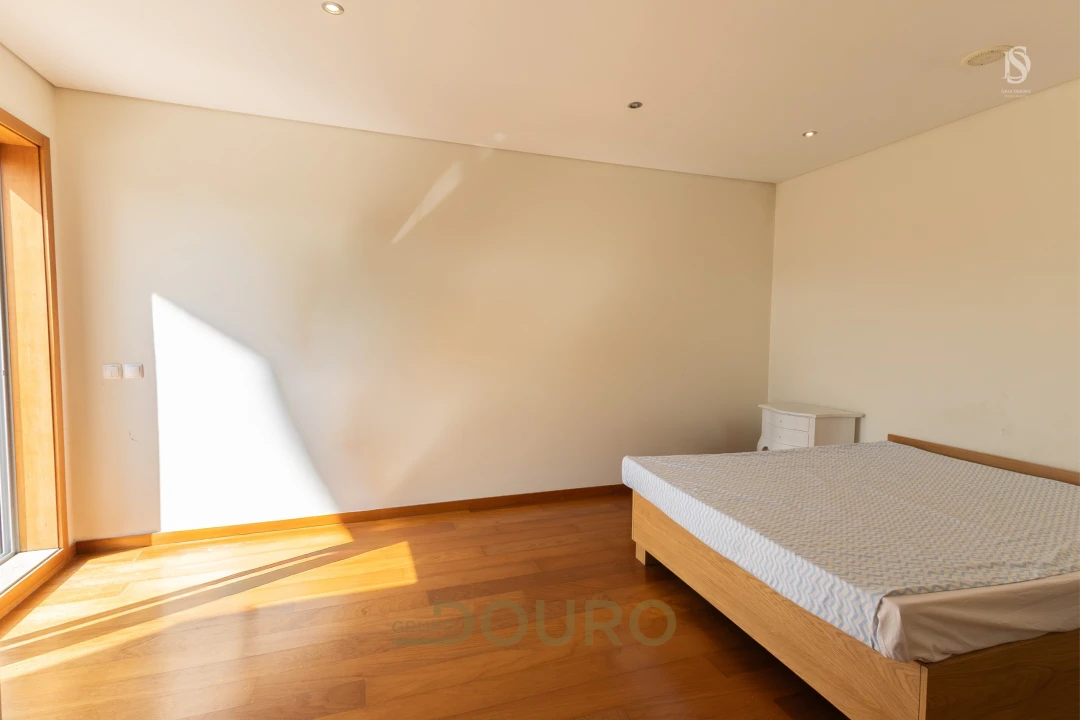 Moradia T4 para Venda em Grijó e Sermonde Foto 6