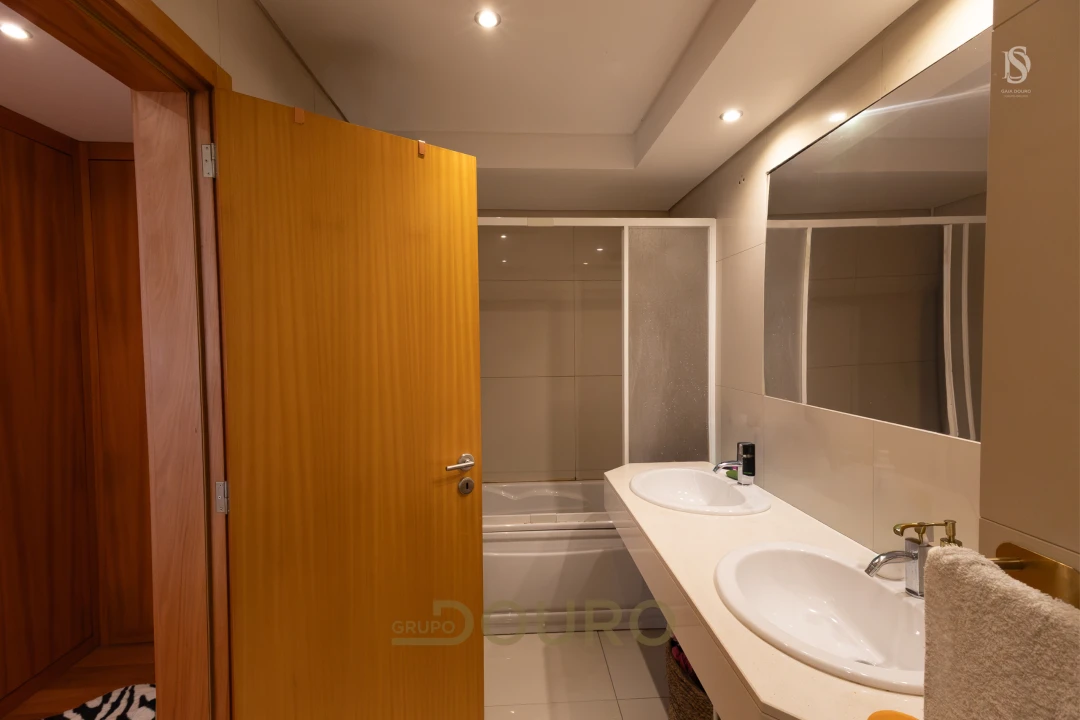 Moradia T4 para Venda em Grijó e Sermonde Foto 34