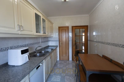Apartamento T2 para Venda em Pedroso e Seixezelo