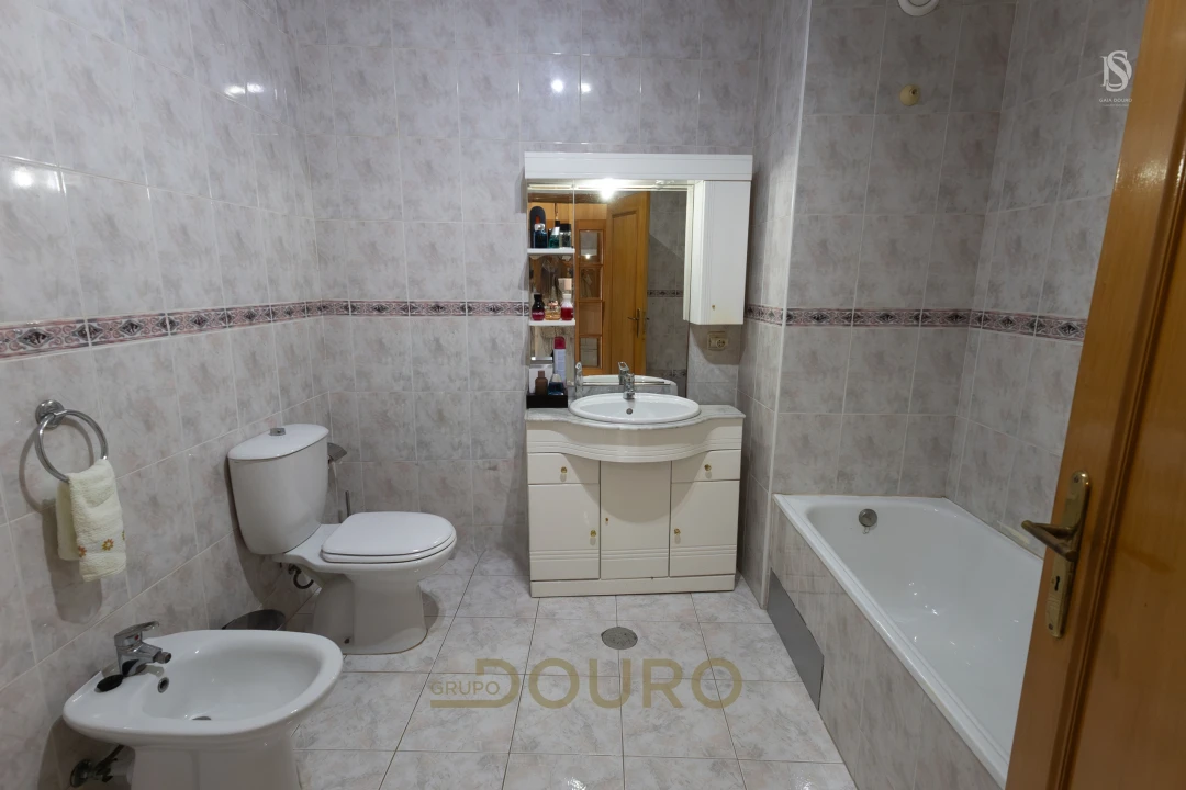 Apartamento T2 para Venda em Pedroso e Seixezelo Foto 11