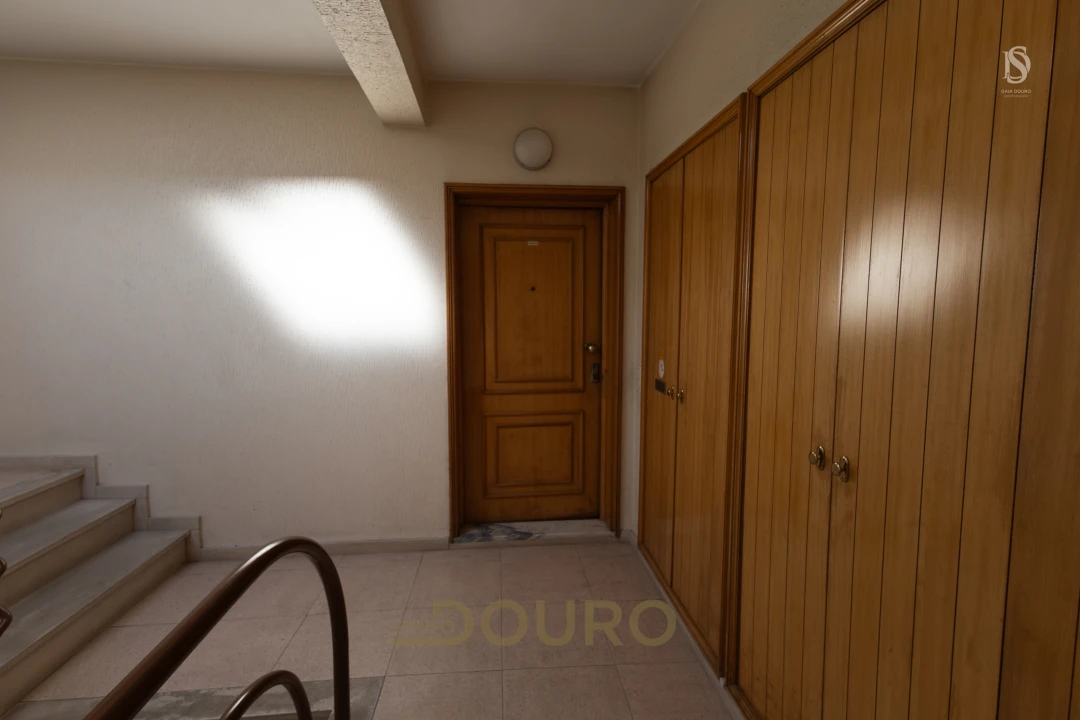 Apartamento T2 para Venda em Pedroso e Seixezelo Foto 4