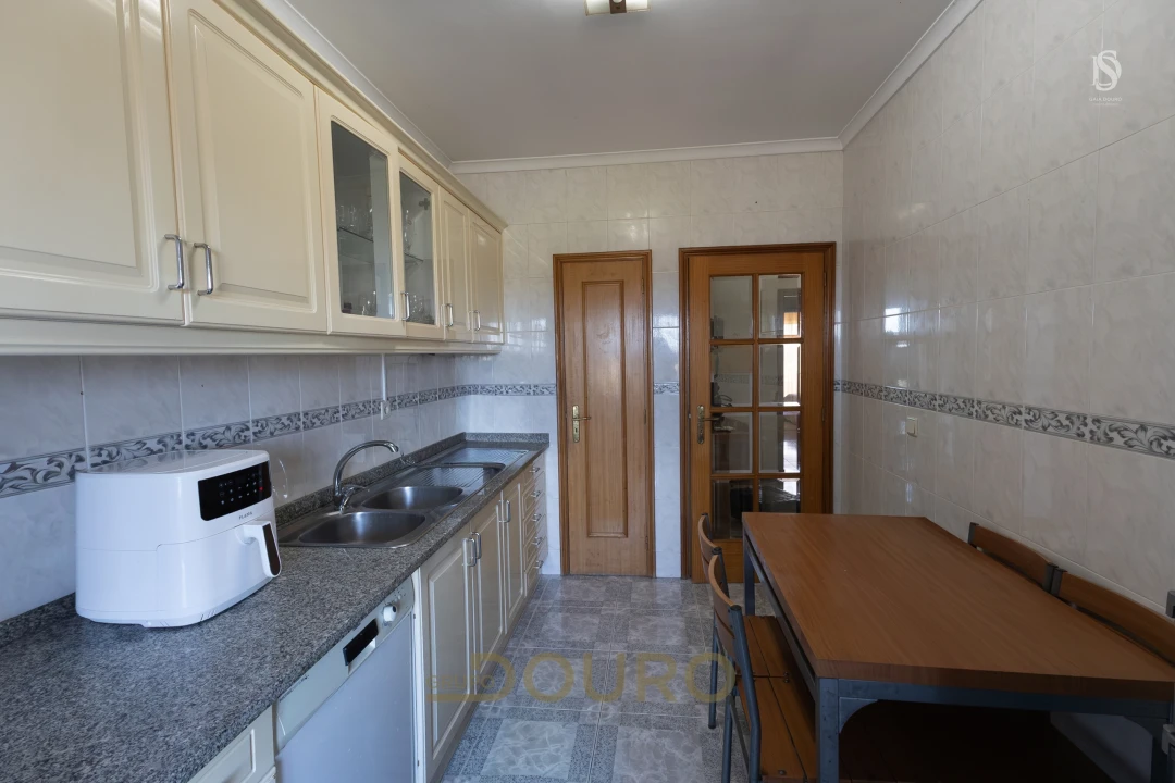 Apartamento T2 para Venda em Pedroso e Seixezelo Foto 12