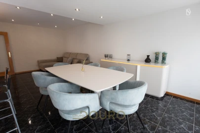 Apartamento T3 para Venda em Sandim, Olival, Lever e Crestuma