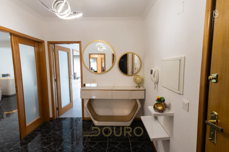 Apartamento T3 para Venda em Sandim, Olival, Lever e Crestuma Foto 14