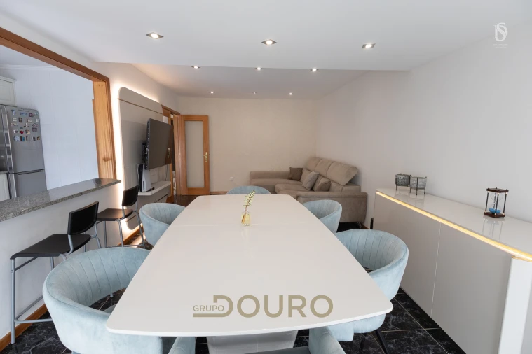 Apartamento T3 para Venda em Sandim, Olival, Lever e Crestuma Foto 17