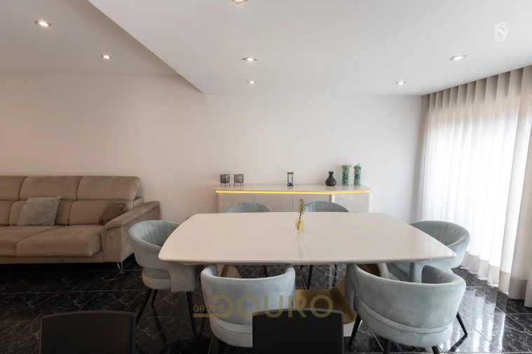 Apartamento T3 para Venda em Sandim, Olival, Lever e Crestuma Foto 16