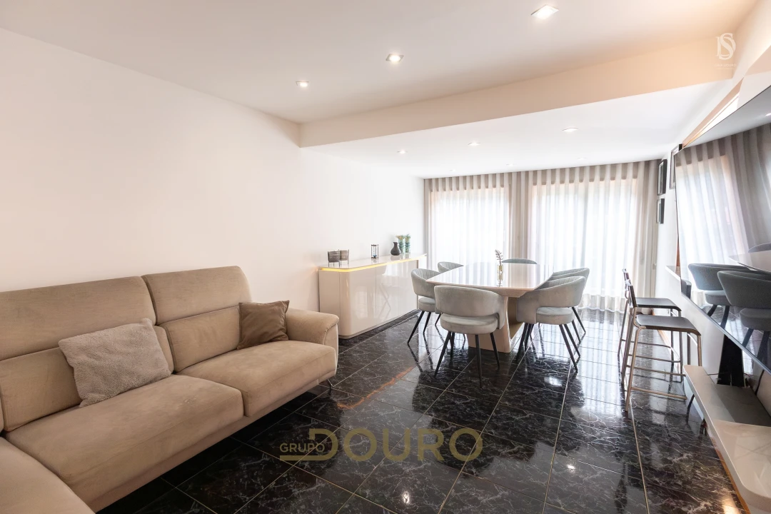 Apartamento T3 para Venda em Sandim, Olival, Lever e Crestuma Foto 5