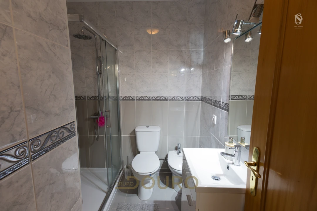 Apartamento T3 para Venda em Sandim, Olival, Lever e Crestuma Foto 3