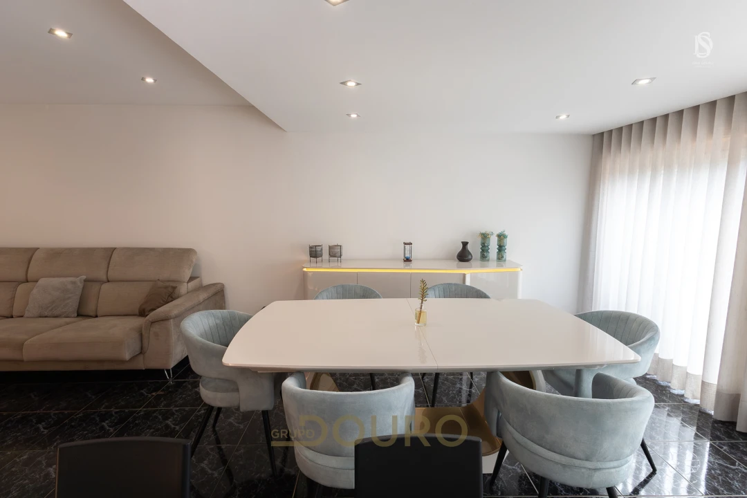 Apartamento T3 para Venda em Sandim, Olival, Lever e Crestuma Foto 16