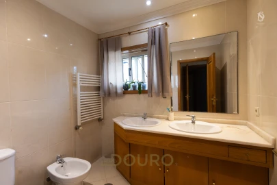 Apartamento T3 para Venda em Pedroso e Seixezelo