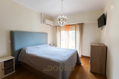 Apartamento T3 para Venda em Pedroso e Seixezelo