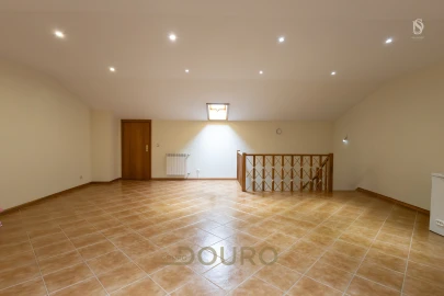 Apartamento T3 para Venda em Pedroso e Seixezelo