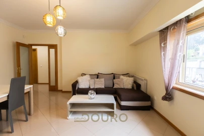 Apartamento T3 para Venda em Pedroso e Seixezelo