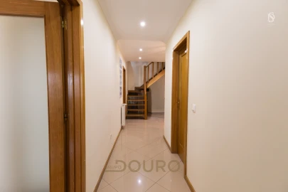 Apartamento T3 para Venda em Pedroso e Seixezelo