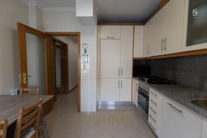 Apartamento T3 para Venda em Pedroso e Seixezelo