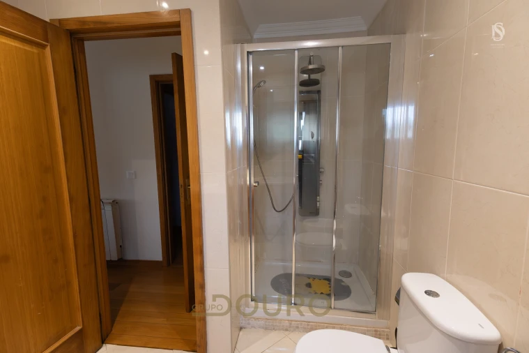 Apartamento T3 para Venda em Pedroso e Seixezelo Foto 23