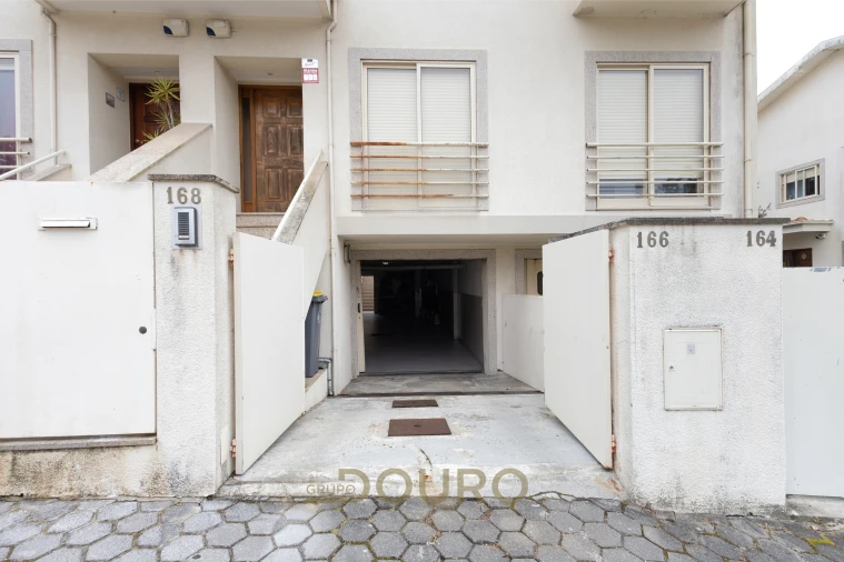 Apartamento T3 para Venda em Pedroso e Seixezelo Foto 8