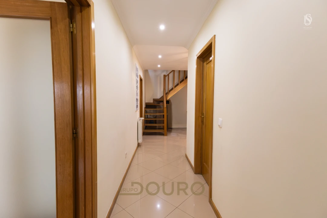 Apartamento T3 para Venda em Pedroso e Seixezelo Foto 20