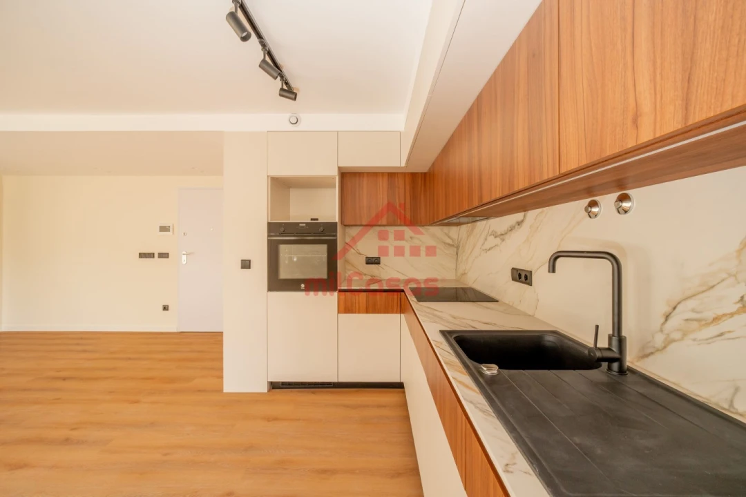 Apartamento T2 para Arrendamento em Santa Maria, São Pedro e Matacães Foto 13