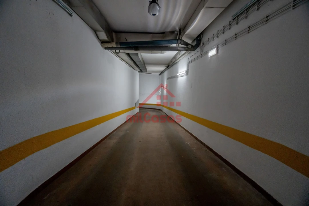 Apartamento T2 para Arrendamento em Santa Maria, São Pedro e Matacães Foto 30