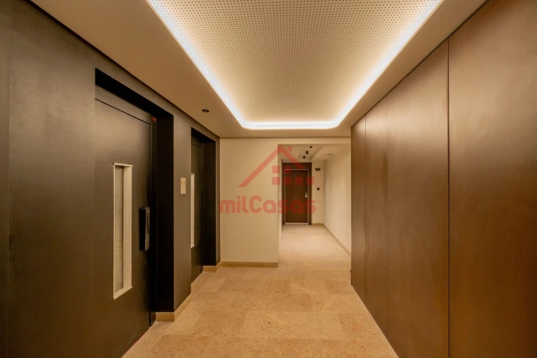 Apartamento T2 para Arrendamento em Santa Maria, São Pedro e Matacães Foto 4