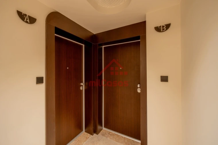 Apartamento T2 para Arrendamento em Santa Maria, São Pedro e Matacães Foto 29