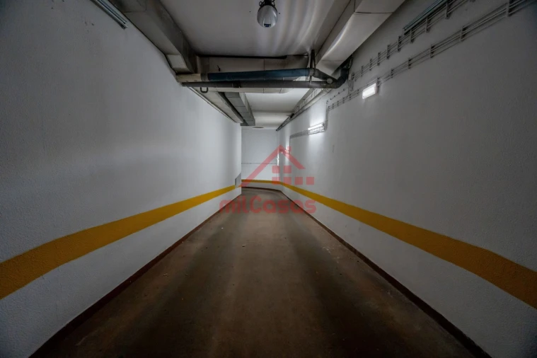 Apartamento T2 para Arrendamento em Santa Maria, São Pedro e Matacães Foto 30