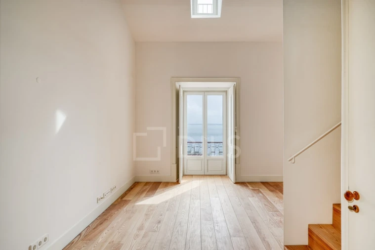 Apartamento T1 para Venda em Santa Maria Maior Foto 5