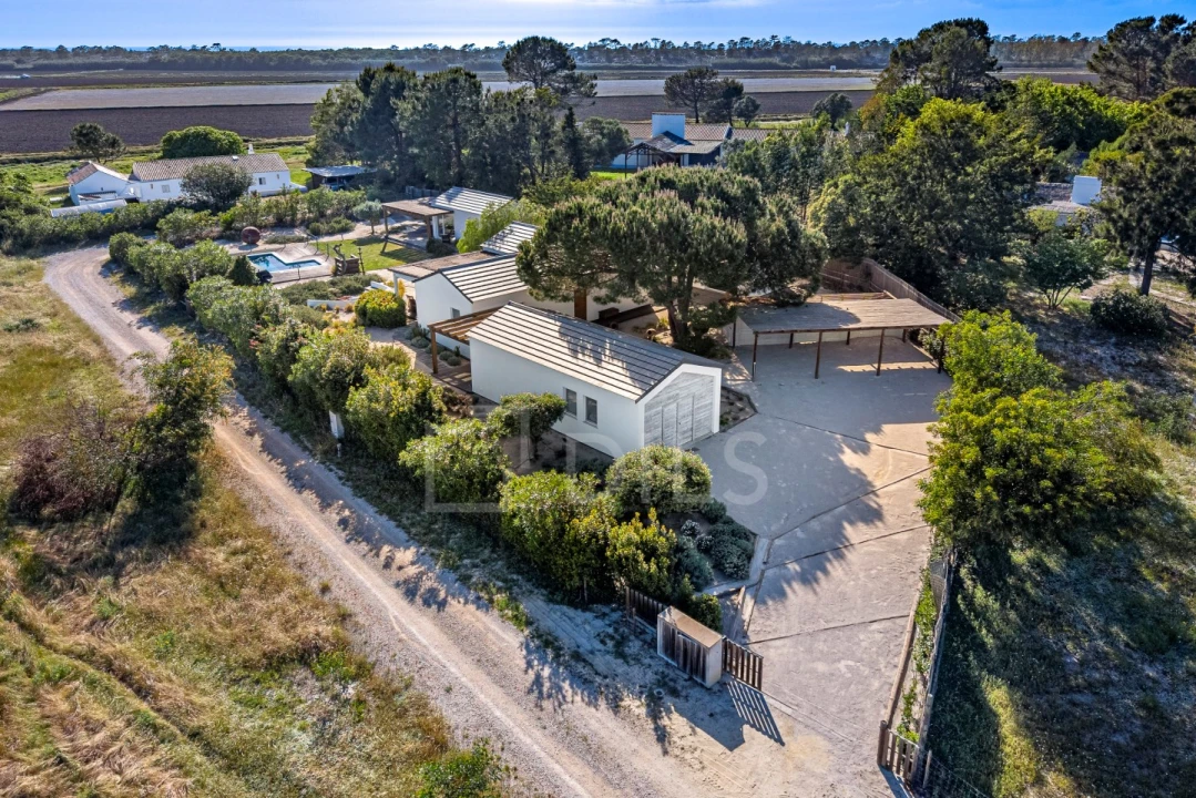 Moradia T5 para Venda em Santa Maria do Castelo e Santiago e Santa Susana Foto 10