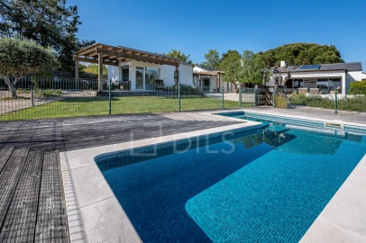 Moradia T5 para Venda em Santa Maria do Castelo e Santiago e Santa Susana