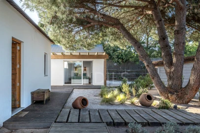 Moradia T5 para Venda em Santa Maria do Castelo e Santiago e Santa Susana