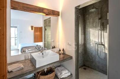 Moradia T5 para Venda em Santa Maria do Castelo e Santiago e Santa Susana