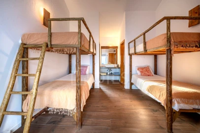 Moradia T5 para Venda em Santa Maria do Castelo e Santiago e Santa Susana