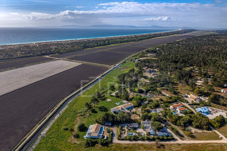 Moradia T5 para Venda em Santa Maria do Castelo e Santiago e Santa Susana Foto 32