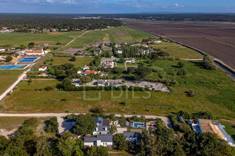 Moradia T5 para Venda em Santa Maria do Castelo e Santiago e Santa Susana Foto 31