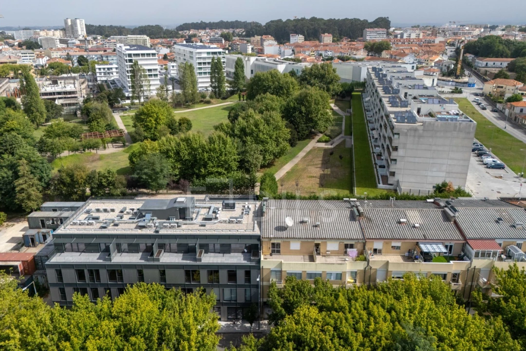 Apartamento para Venda em São Mamede de Infesta e Senhora da Hora Foto 26